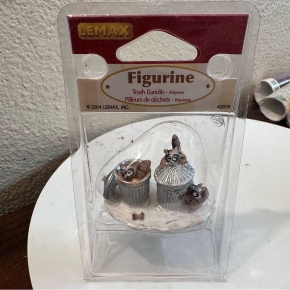 Lemax Other - LEMAX 2004 Village Collection Figurine Raccoons Trash Bandits 42878 New